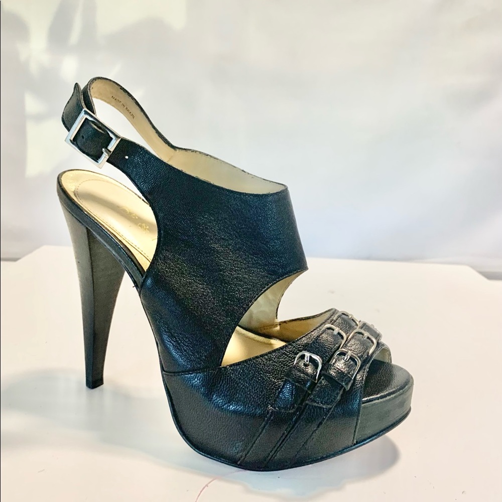 Be & D   Sandals